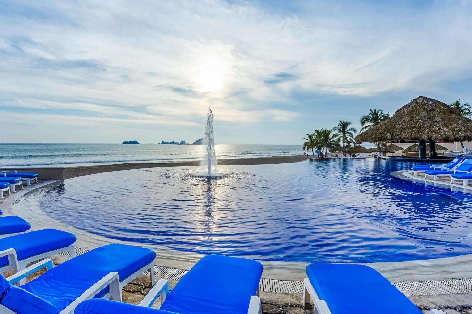 Posada Real Ixtapa Икстапа Екстериор снимка