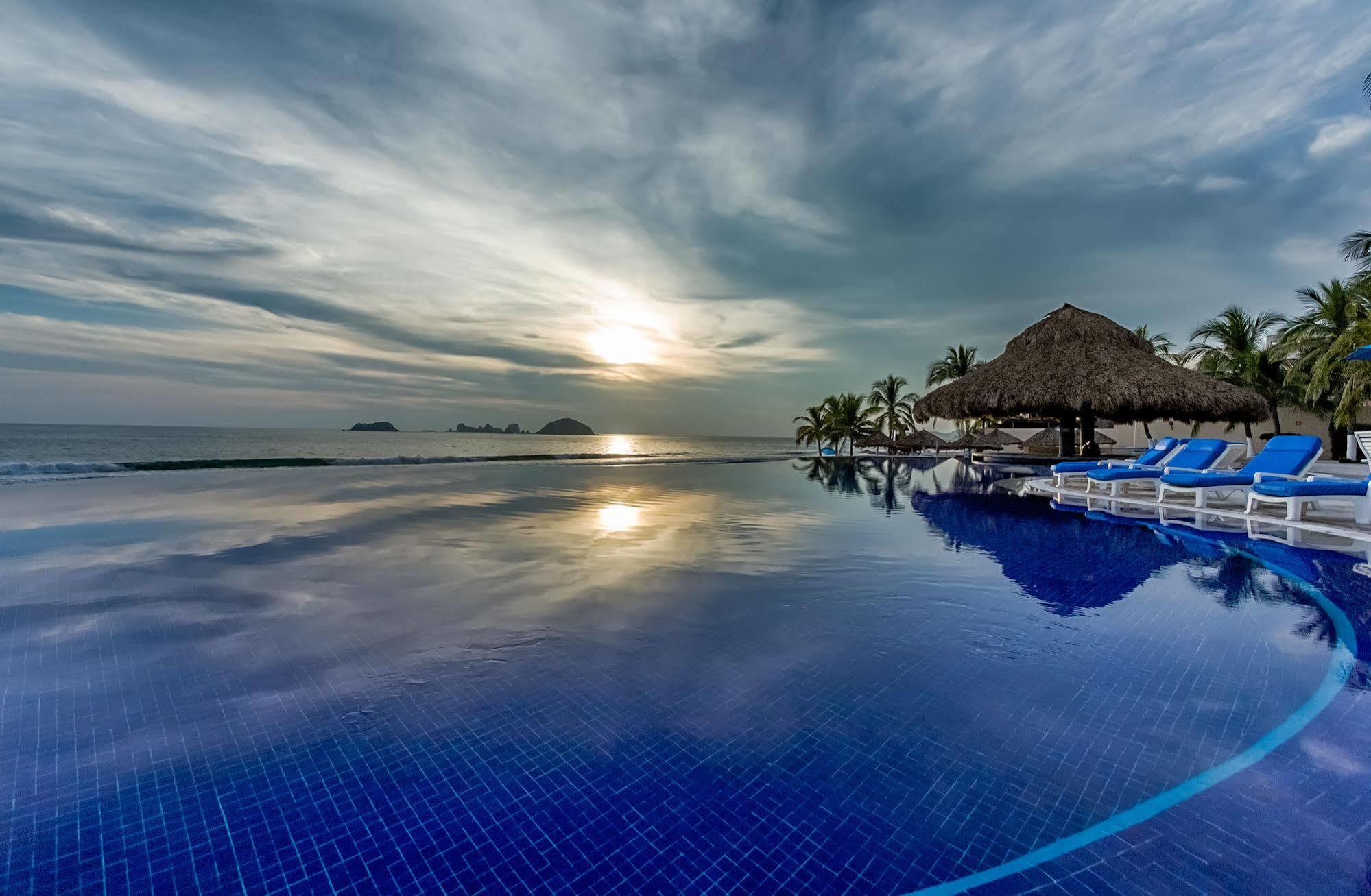 Posada Real Ixtapa Икстапа Екстериор снимка